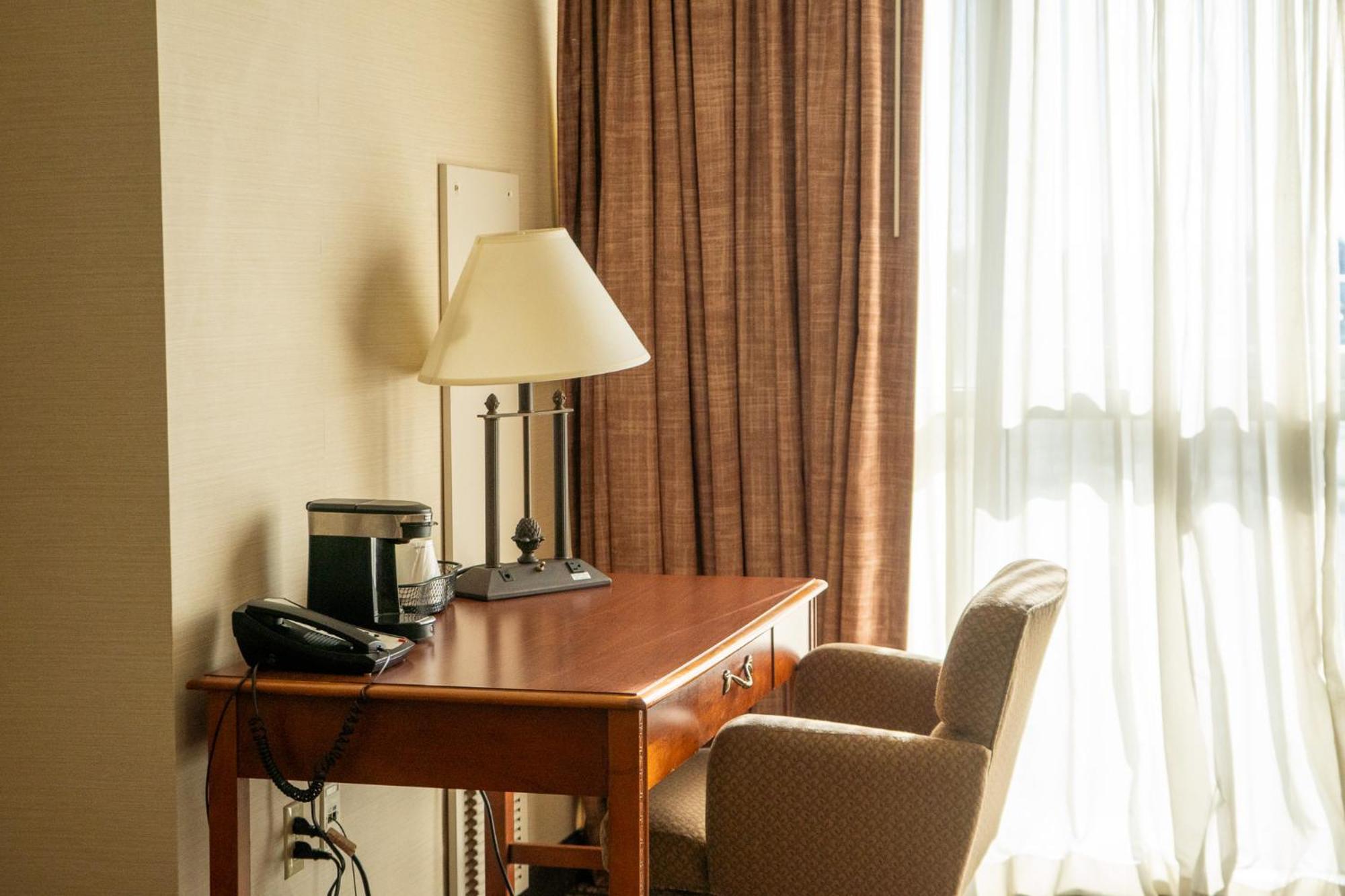 Hotel Topeka At City Center Εξωτερικό φωτογραφία