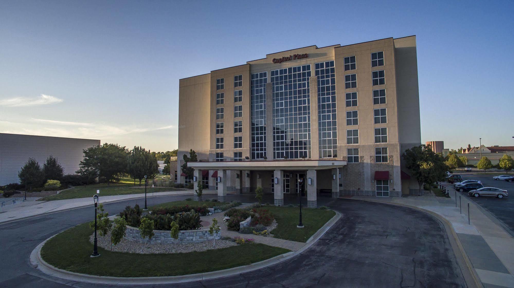 Hotel Topeka At City Center Εξωτερικό φωτογραφία